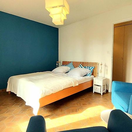 La Deviniere Hotel Donzere Ruang foto