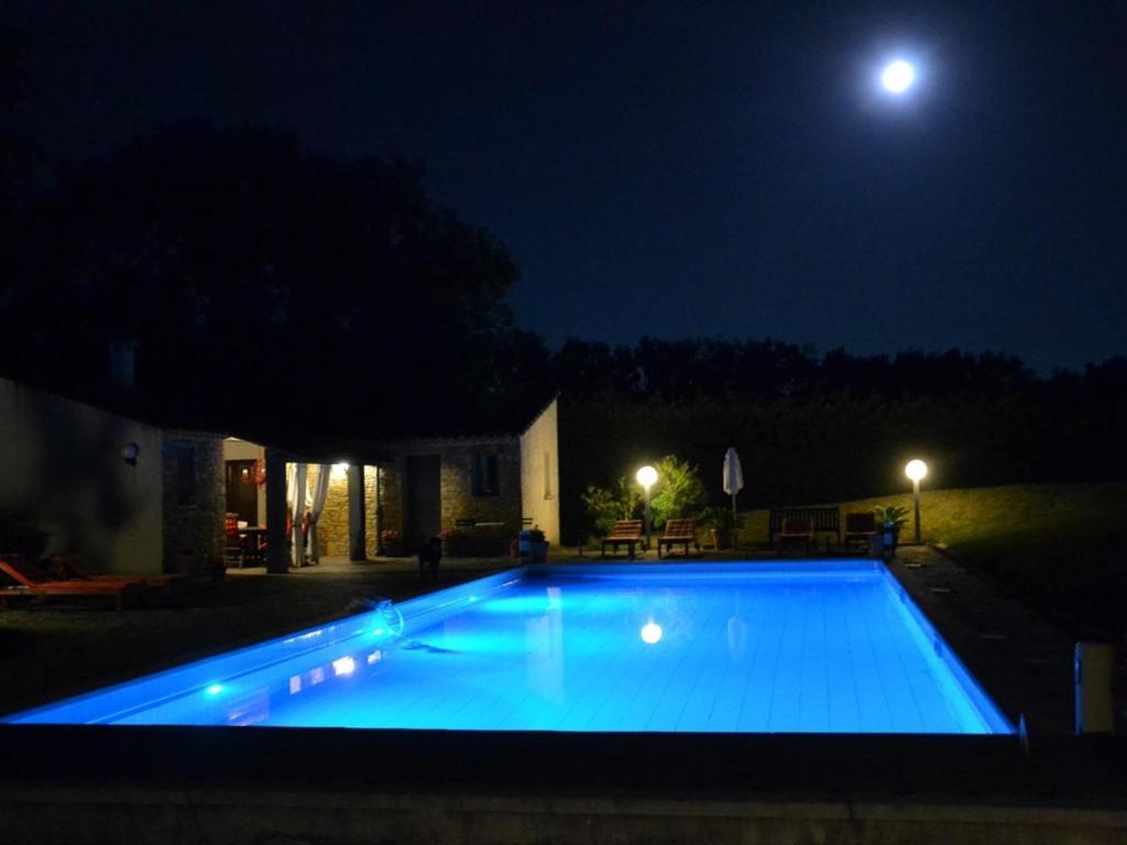 La Deviniere Hotel Donzere Bagian luar foto