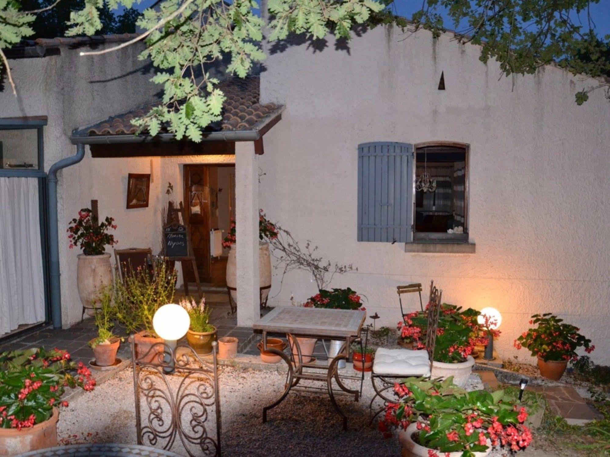 La Deviniere Hotel Donzere Bagian luar foto